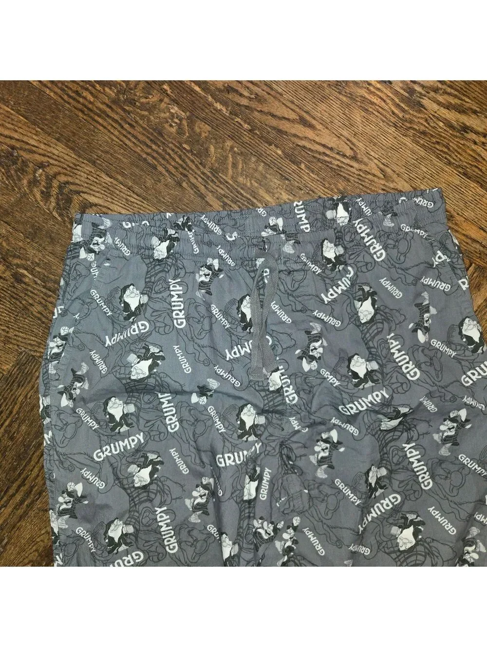 Disney Parks Mens XL Grey Grumpy Novelty Print Pjs All Over Print EUC